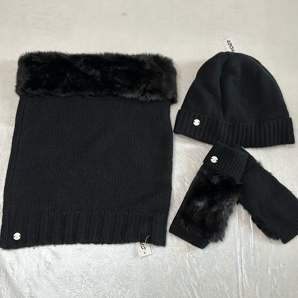 Spyder BEANIE, GLOVE, COWLNECK SCARF - Black - Picture 2 of 15